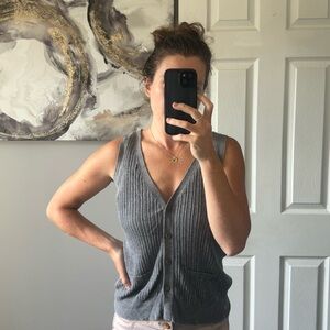 NY&Co. Gray Sweater Vest